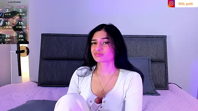 lilith petit  online show from June 20, 2026, 1:16 pm