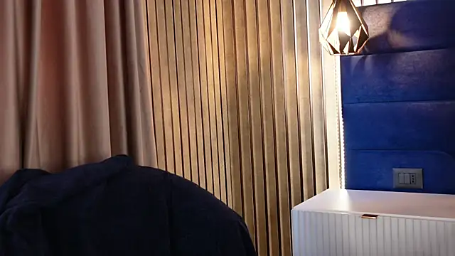 KylieeV online show from March 16, 2026, 7:34 am