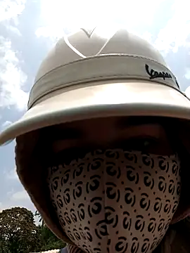 EnzxMoon02 online show from April 2, 2026, 5:14 am