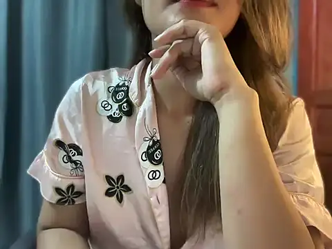 Snapshot of Lovely_mommy chatting on February 24, 2026, 9:10 am Lovely mommy online show from February 24, 2026, 9:10 am