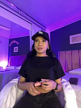 Snapshot of Little_Lexyy chatting on July 18, 2026, 5:27 am Little Lexyy online show from July 18, 2026, 5:27 am
