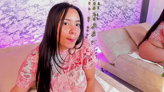 soffi joness23 online show from January 13, 2026, 12:31 pm