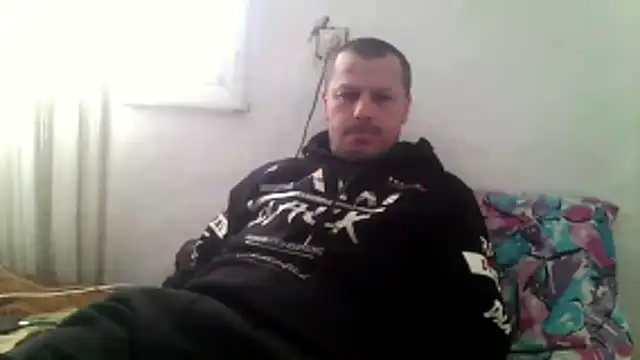 Snapshot of Ivan9iutt chatting on February 1, 2026, 8:23 am Ivan9iutt online show from February 1, 2026, 8:23 am