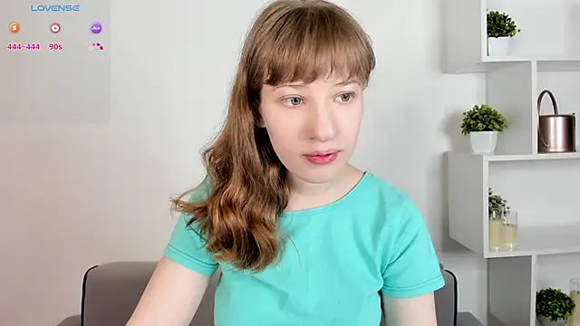 tracy aw online show from February 11, 2026, 2:44 am