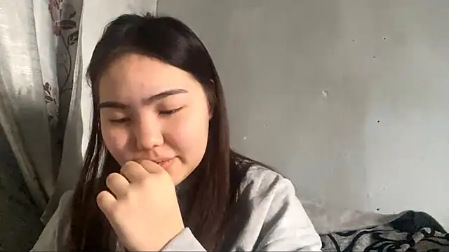 MollyAsian online show from January 14, 2026, 8:07 am