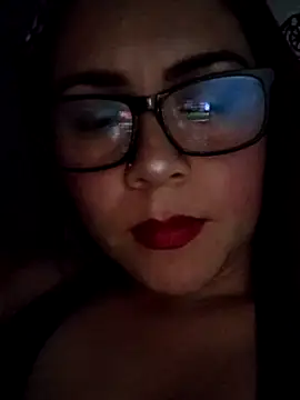Snapshot of THALASSA_DIOSA chatting on May 6, 2026, 4:05 am THALASSA DIOSA online show from May 6, 2026, 4:05 am