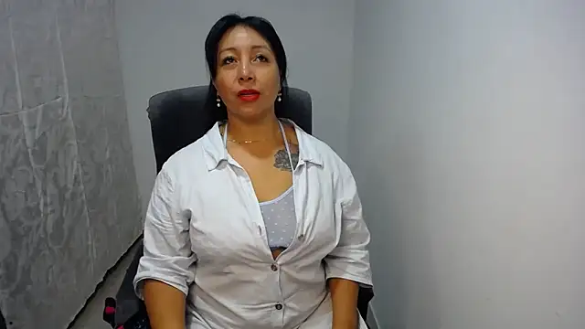 soyElena46 online show from March 5, 2026, 11:51 am