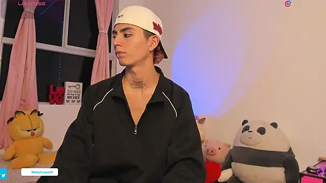 Snapshot of Maiky_Cooper01 chatting on March 3, 2026, 5:03 am Maiky Cooper01 online show from March 3, 2026, 5:03 am