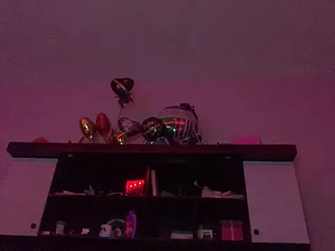 racheldepp  online show from May 22, 2026, 3:04 am