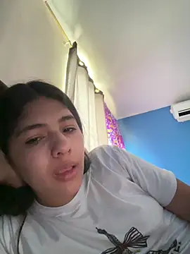 Snapshot of diosa_sofia19 chatting on May 5, 2026, 3:15 pm diosa sofia19 online show from May 5, 2026, 3:15 pm