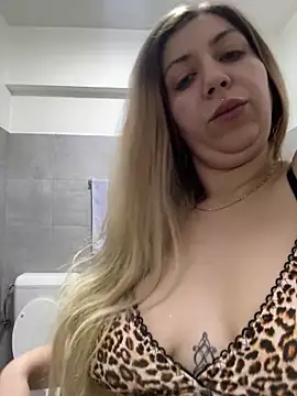 dalia0710 online show from February 28, 2026, 1:00 pm