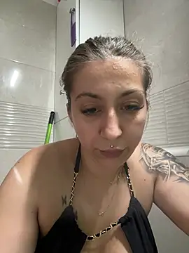 Snapshot of dalia0710 chatting on June 25, 2026, 1:05 pm dalia0710 online show from June 25, 2026, 1:05 pm