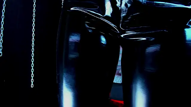 LucyStonne online show from April 8, 2026, 9:49 pm