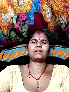 Snapshot of Hot_di97 chatting on May 11, 2026, 4:04 pm Hot di97 online show from May 11, 2026, 4:04 pm