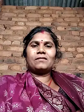 Hot di97 online show from April 13, 2026, 8:57 pm