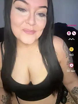 Snapshot of Miss_CurvesXXX chatting on May 1, 2026, 3:39 pm Miss CurvesXXX online show from May 1, 2026, 3:39 pm