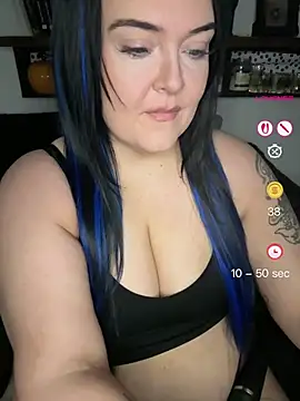 Snapshot of Miss_CurvesXXX chatting on April 26, 2026, 12:13 pm Miss CurvesXXX online show from April 26, 2026, 12:13 pm