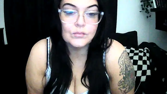 Miss CurvesXXX online show from February 15, 2026, 5:12 pm