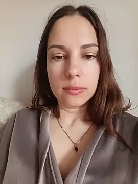 She-Moon online show from May 18, 2026, 5:34 am