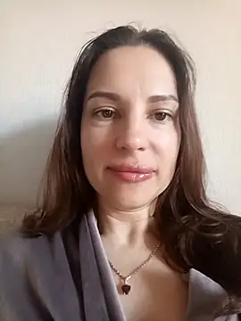 She-Moon online show from May 17, 2026, 5:29 am