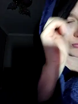 VelvetQueenXx online show from February 9, 2026, 4:05 pm