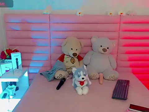 sabriana smith1 online show from February 23, 2026, 4:18 pm