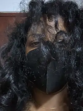 Snapshot of weniza chatting on January 31, 2026, 9:35 pm weniza online show from January 31, 2026, 9:35 pm