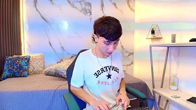 XanderGrey8 online show from February 24, 2026, 7:48 pm