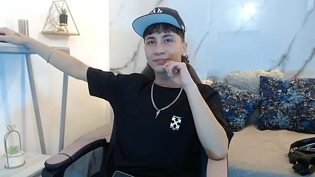 XanderGrey8 online show from March 27, 2026, 7:04 pm