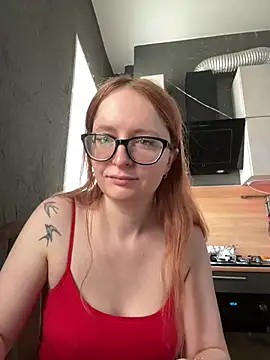 coy girl  online show from February 18, 2026, 11:17 am