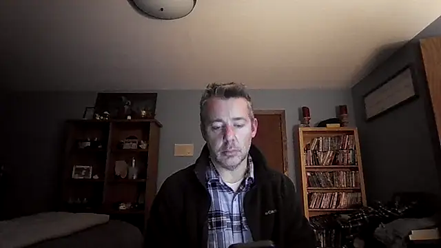 Snapshot of chrisw8140 chatting on February 27, 2026, 12:33 am chrisw8140 online show from February 27, 2026, 12:33 am