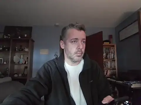 Snapshot of chrisw8140 chatting on February 7, 2026, 6:49 pm chrisw8140 online show from February 7, 2026, 6:49 pm