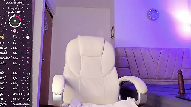 Maddisson miller  online show from January 14, 2026, 2:53 pm