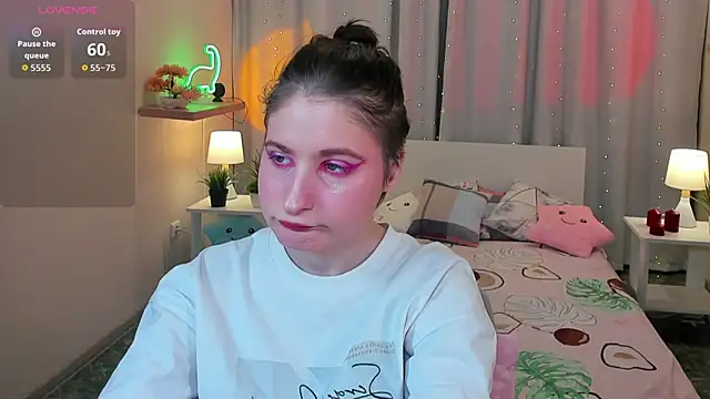 KiraDuvall online show from January 12, 2026, 7:20 pm