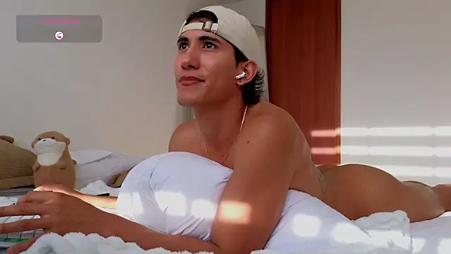 Snapshot of emilio_rivs chatting on February 21, 2026, 10:01 pm emilio rivs online show from February 21, 2026, 10:01 pm