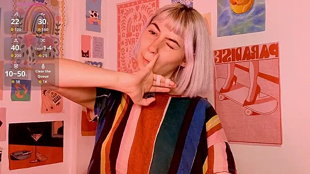 Snapshot of annieTinky0 chatting on February 12, 2026, 12:32 am annieTinky0 online show from February 12, 2026, 12:32 am