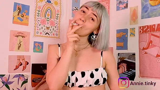 Snapshot of annieTinky0 chatting on February 17, 2026, 12:19 am annieTinky0 online show from February 17, 2026, 12:19 am