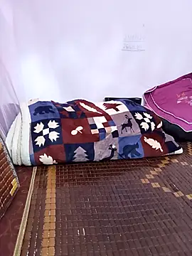 Phoebe-e online show from April 15, 2026, 11:49 pm