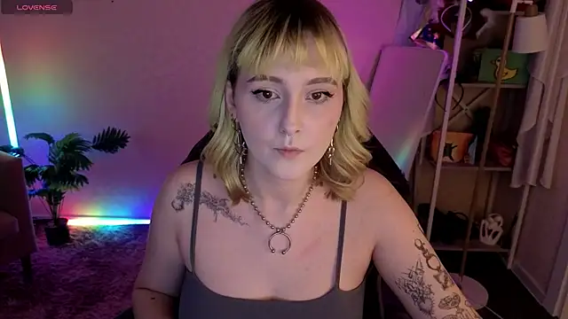 Roziett Belle online show from March 29, 2026, 8:49 am