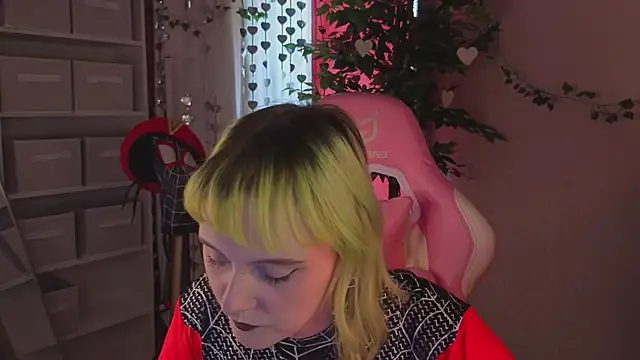 Roziett Belle online show from March 8, 2026, 8:06 am