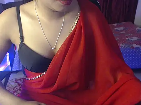 SobnamHot online show from April 22, 2026, 5:42 pm