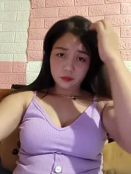 Ngocmai lazdy online show from March 19, 2026, 12:38 pm