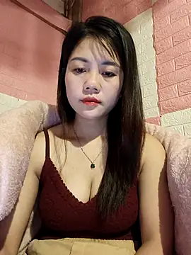 Ngocmai lazdy online show from February 26, 2026, 9:37 pm