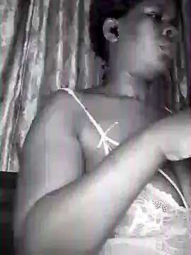 xxxChocolateBox online show from March 28, 2026, 4:13 am