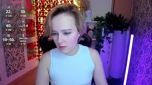 Ellie Heavenly online show from February 18, 2026, 8:55 am