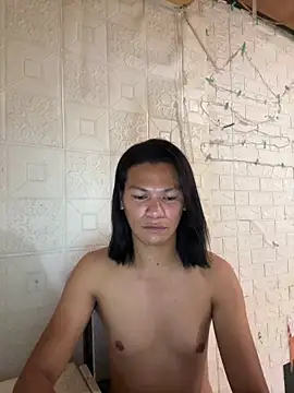 HugeAgatha online show from April 16, 2026, 1:50 am