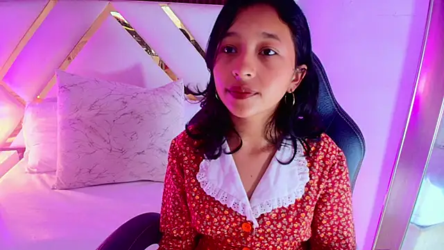 Real virgin Pussy online show from June 7, 2026, 11:48 am