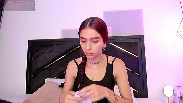 april jones05 online show from April 5, 2026, 12:12 pm