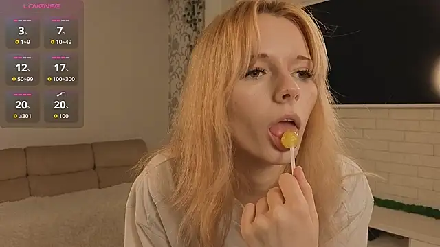 JuanaSumma online show from March 24, 2026, 6:13 am