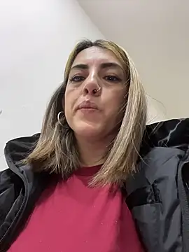 Paulinaa bella online show from February 13, 2026, 4:51 pm